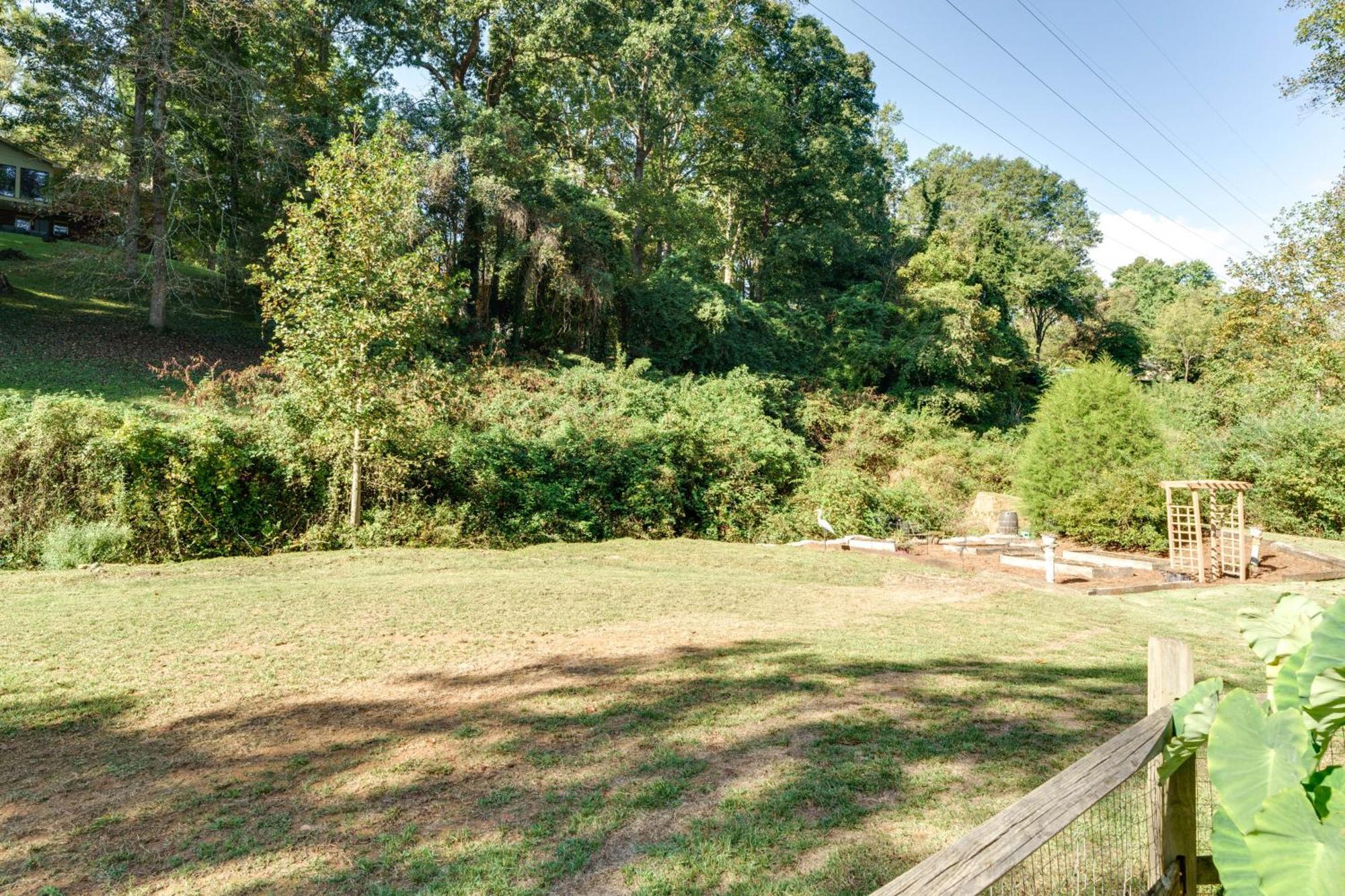 Pet-Friendly Hickory Vacation Rental With Fire Pit! Exterior photo