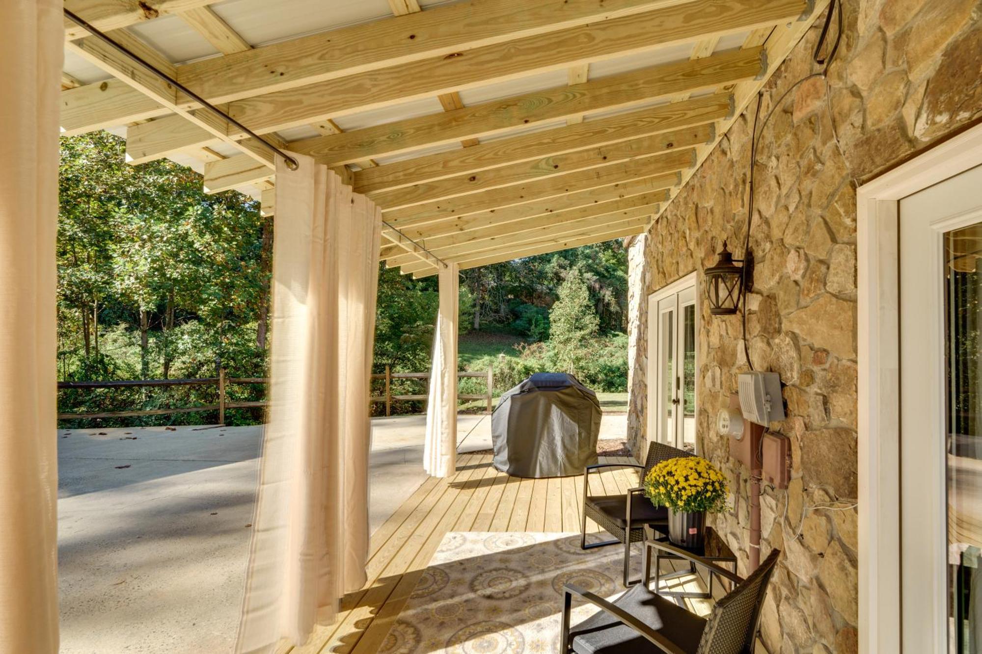 Pet-Friendly Hickory Vacation Rental With Fire Pit! Exterior photo
